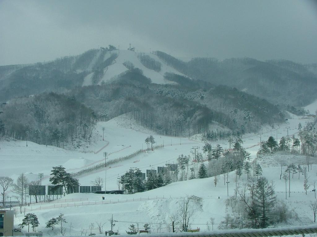 White Cabin Aparthotel Pyeongchang Exterior foto